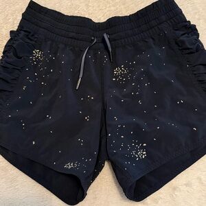 LuLulemon Run Around Shorts Size small